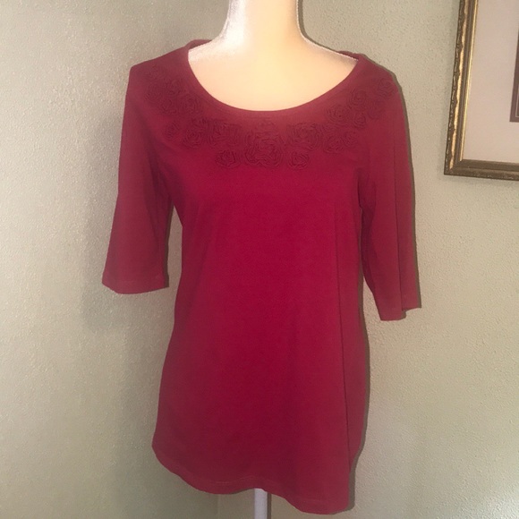 Niotto Tops - Niotto Magenta Rose Bud Top Size Small